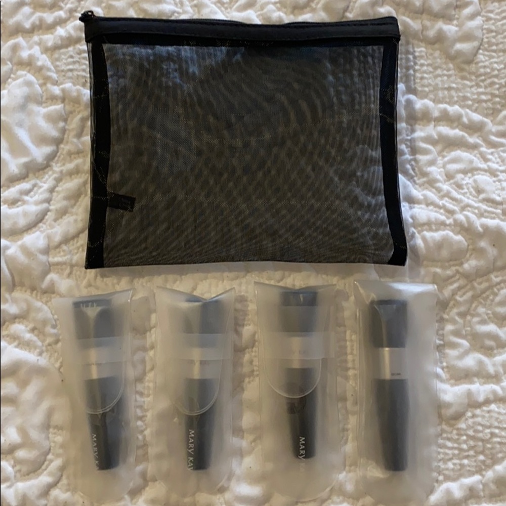 Mary Kay mineral powder brushes